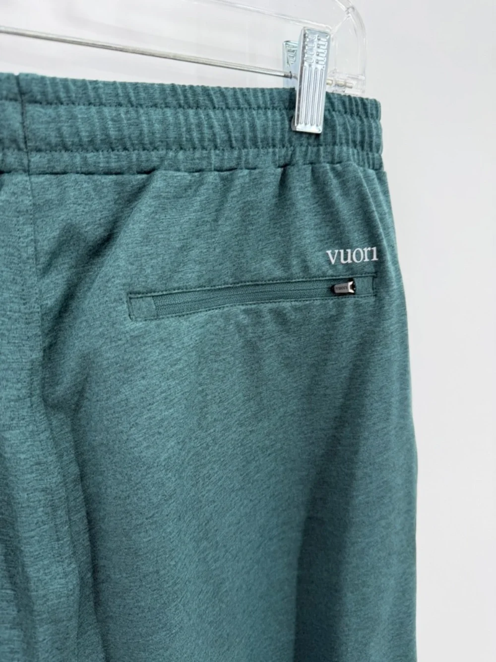 Vuori Sunday Performance Jogger Mens M Agate Green Heather Medium Travel Pants